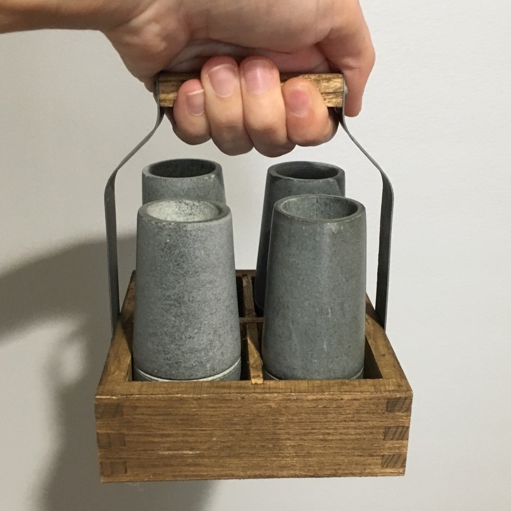 Sparq Home vodka shooter set with wood caddy EUC